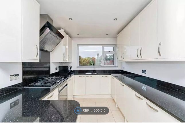 Stickleton Close, Greenford photo 3