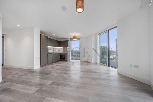 Apt 106 Hale Works Apartments, Daneland Walk, London photo 2