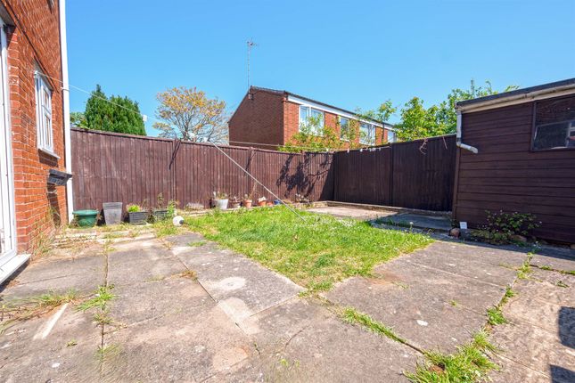 34, Burns Drive, Corby photo 3