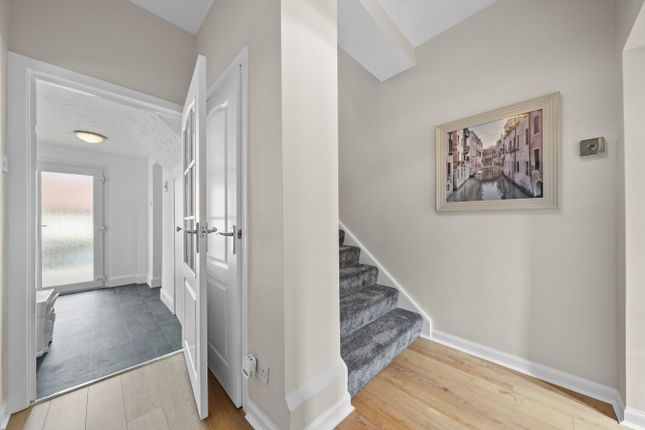 27, Forthview Crescent, Bo'ness photo 4
