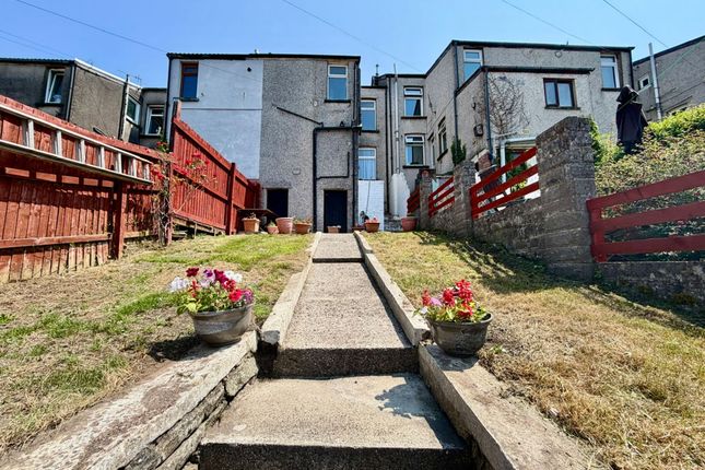 30 Evelyn Street, Abertillery photo 4