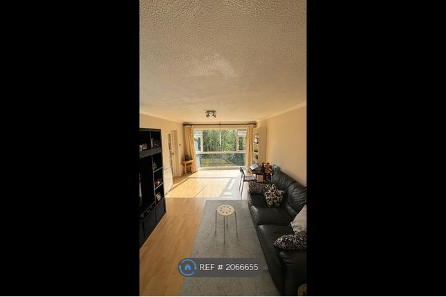Thumbnail Flat to rent in Southcote Road, Reading