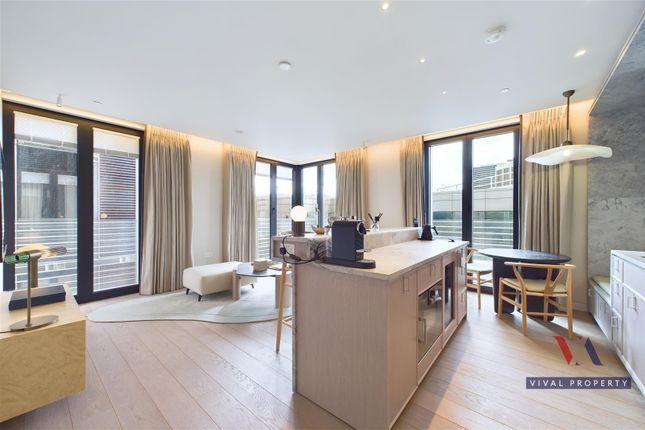 Flat to rent in Hanover Square, Mayfair, London