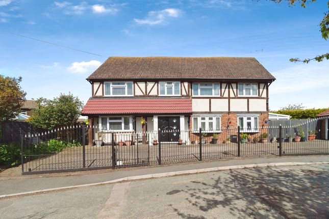 Thumbnail Detached house for sale in Hockley Road, Rayleigh