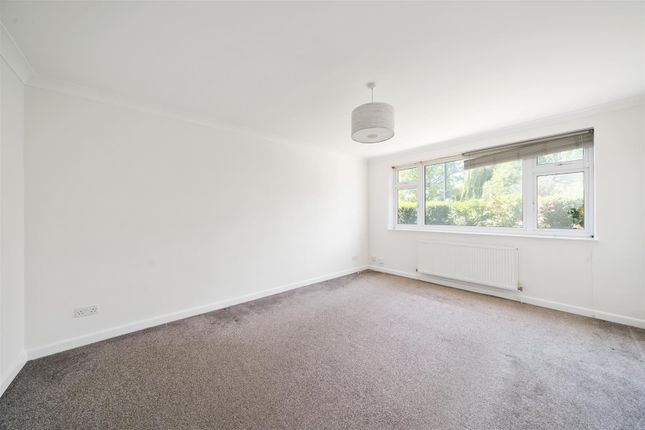 Flat 1 Trinity Court. 95, Trinity Road, Wimbledon photo 4