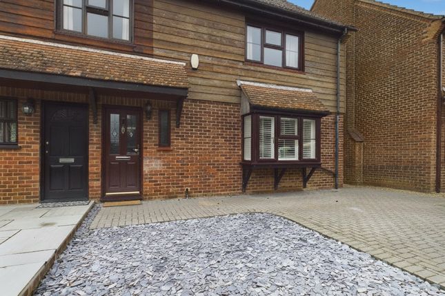 2, Heywood Avenue, Maidenhead photo 4