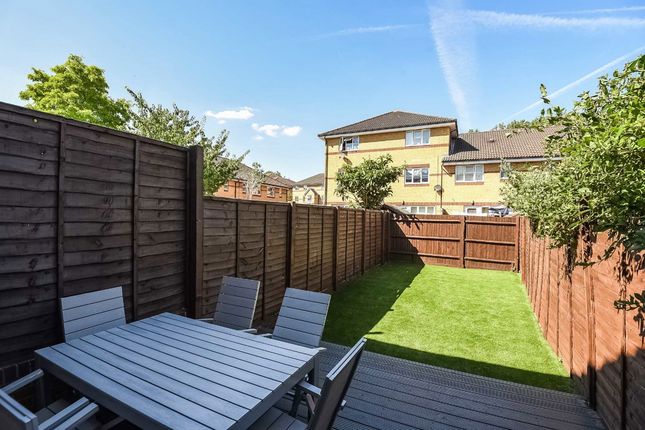80, Henry Doulton Drive, London photo 4
