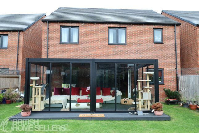 6, Carbon Close, Newport photo 2