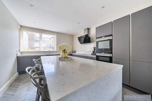 7 Clermont Place, Romford photo 4