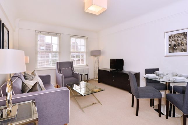 Flat to rent in Fulham Road, London