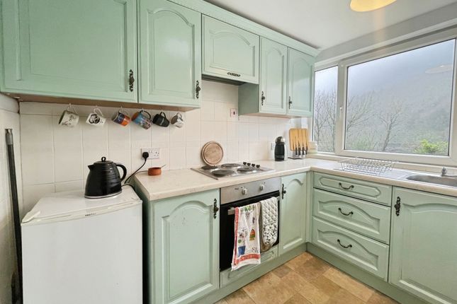 16 Queen Street, Port Talbot photo 4