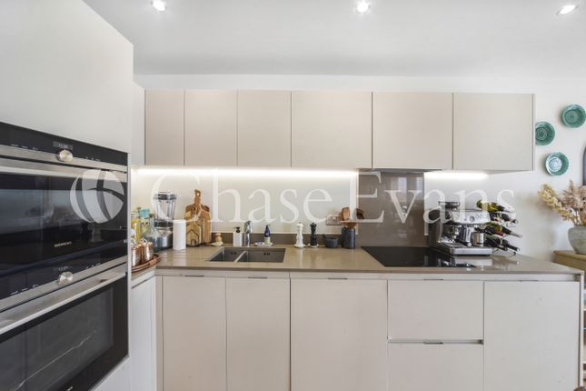 Flat for sale in Lotus House, New Union Wharf, Isle Of Dogs