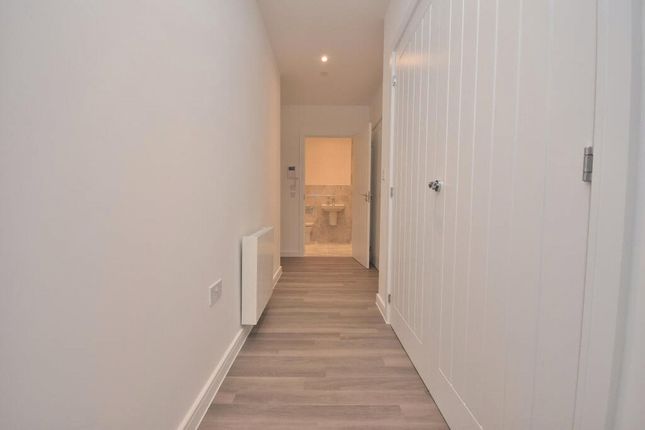 Flat B,, 12 Dewhurst Rd,, London photo 4