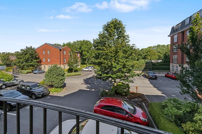 12 Wentworth Court, Manchester photo 4