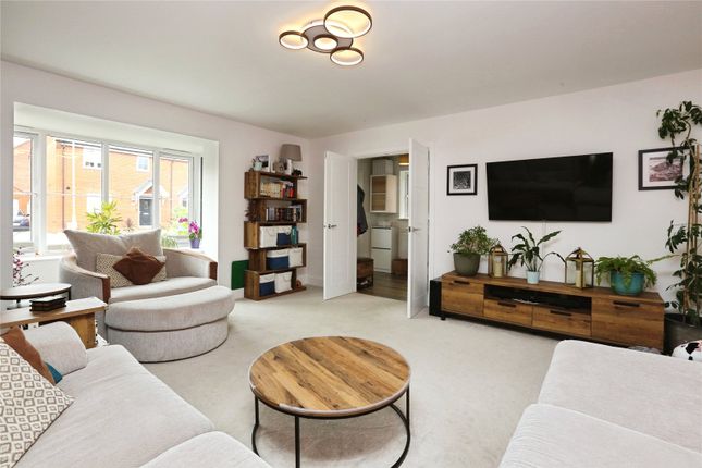 15, Wallace Avenue, Southampton photo 2