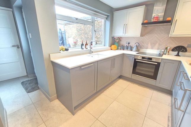 Sunbower Avenue, Dunstable photo 4