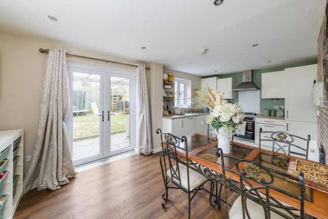 18 Cascade Corner, Abingdon photo 3