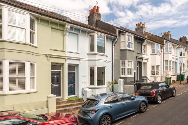 2-bed house on 15 Carlyle Street, Brighton, £450,000