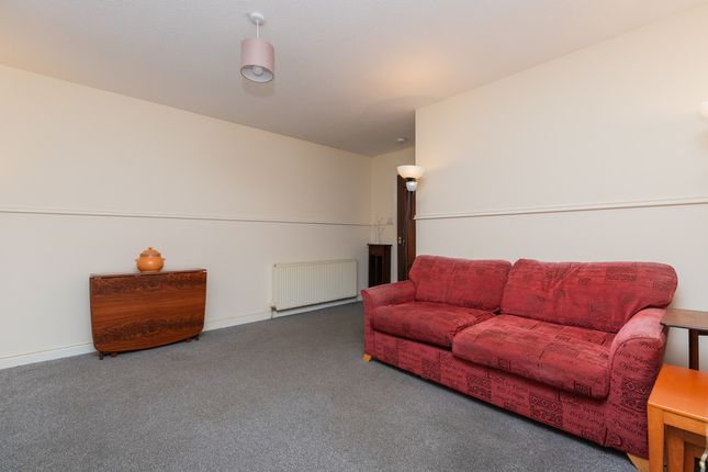 69, Croftcroighn Road, Glasgow photo 4