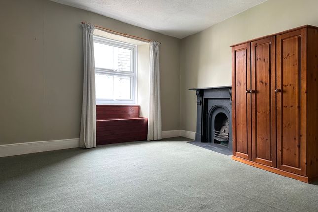 17a Church Street, Helston photo 4