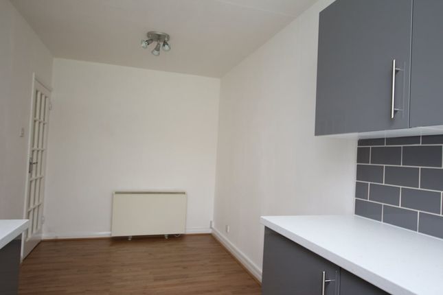 3 Tanfield Court, Guildford Road, Horsham photo 4