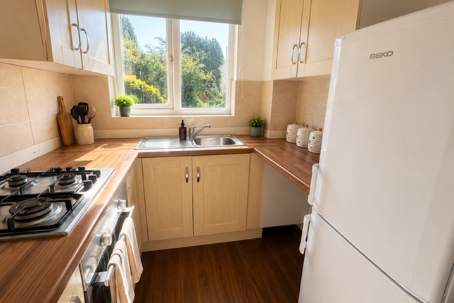 66, Gainsborough Way, Yeovil photo 5