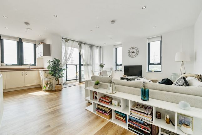 Thumbnail Flat for sale in Mizen Heights, London