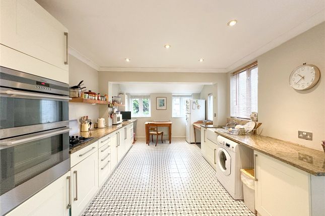 14, The Close, Dorset photo 3