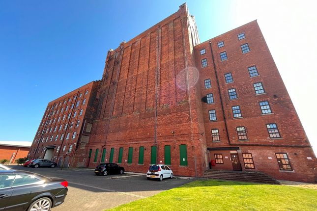 Thumbnail Flat to rent in Victoria Wharf, Grimsby