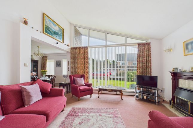 24 Northlands Park, Swansea photo 3