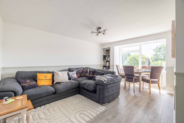 10, Fairview Road, Maidenhead photo 2