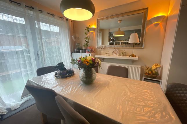 58, Wexham Close, Luton photo 5