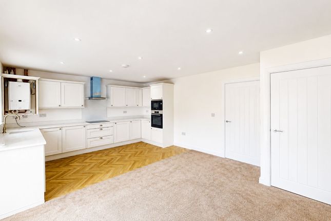 2 Kensington Grove, Westhoughton photo 3