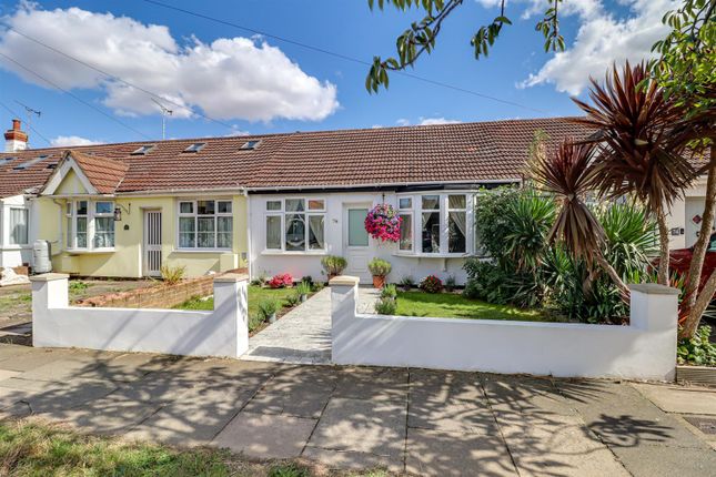 2-bed house on 76,, Cricketfield Grove, Leigh-on-Sea, £400,000