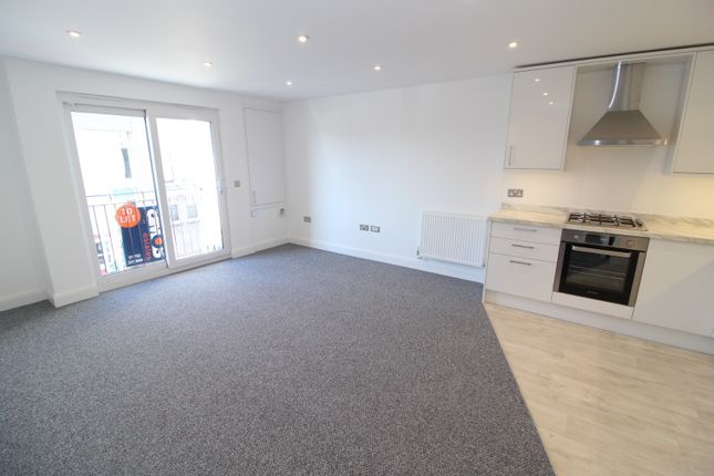 Flat 5, 325 London Road, Benfleet photo 2