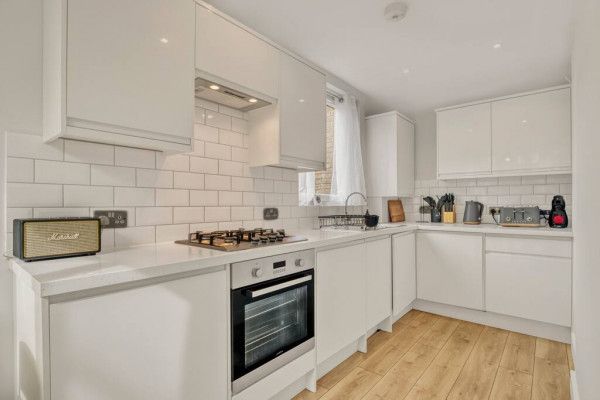 Flat to rent in Scotson House, Marylee Way, London