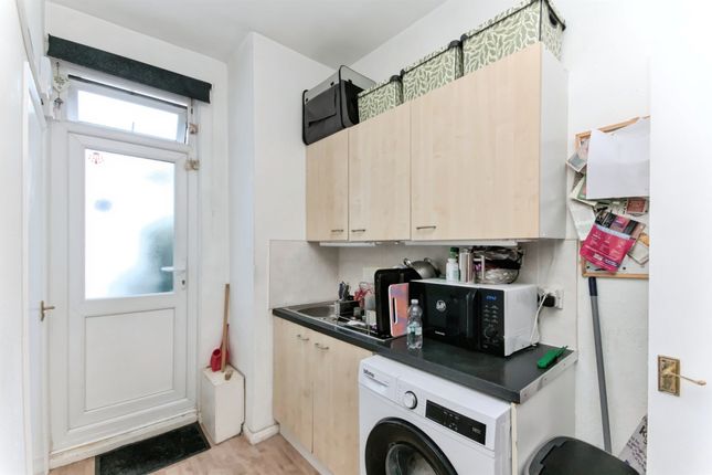 Flat 2, 96, Windsor Road, Bexhill-On-Sea photo 3