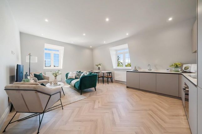 2-bed flat on 8, Belair Court, Edgware, £425,000