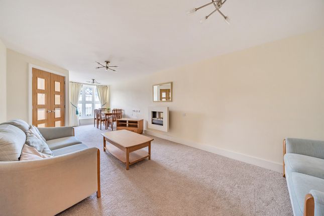 Flat for sale in St. Lukes Road, Maidenhead