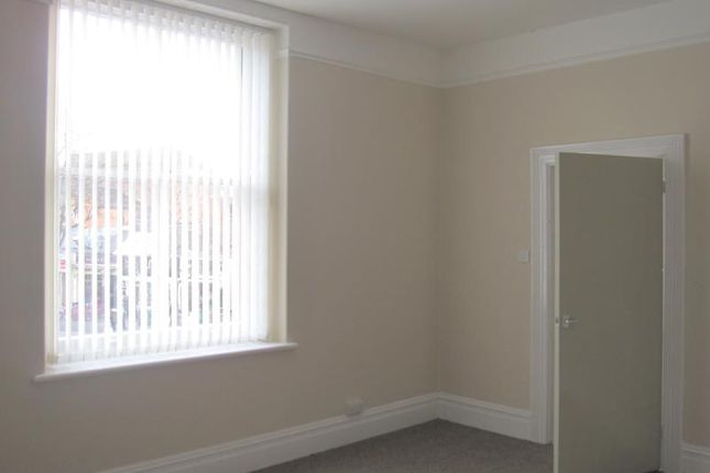 Flat to rent in The Parade, Minehead