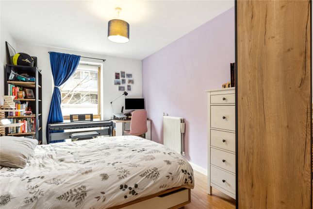 Flat for sale in Latchmere Street, London