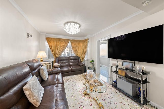 80, Flamborough Road, Ruislip photo 4