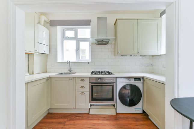 Thumbnail Flat to rent in Rosendale Road, West Dulwich, London
