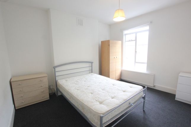 Bedroom 2.Jpg