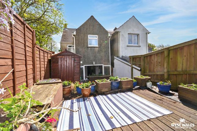 23, Honeyborough Green, Milford Haven photo 4