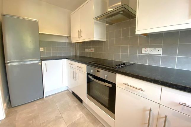 10 Napier Court, 15-21 Broomhall Road, Woking photo 5