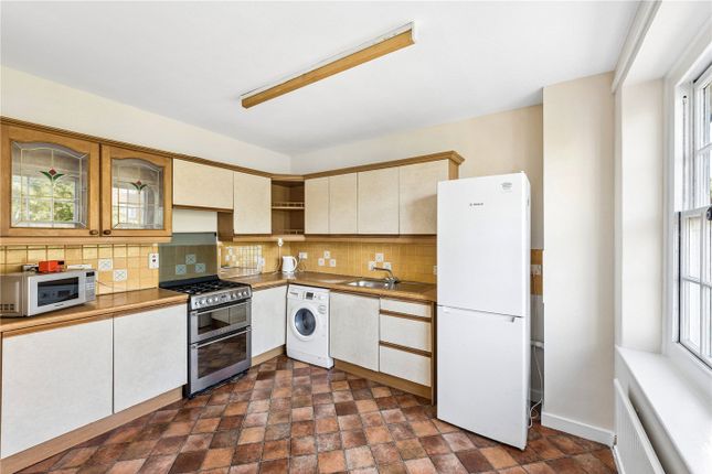 Flat 10, Avenell Mansions,, Avenell Road, London photo 3