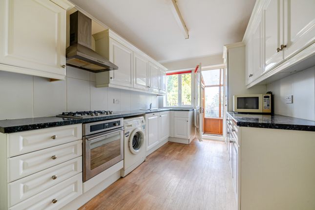1482B, High Road, Whetstone photo 2