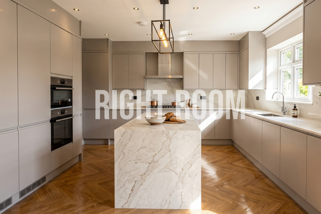 9, Beech Walk, London photo 2