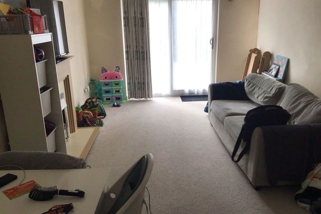 Flat 1, Laurence Court, Eastleigh photo 3